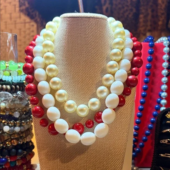 $8 Unlisted - Picture 1 of 1